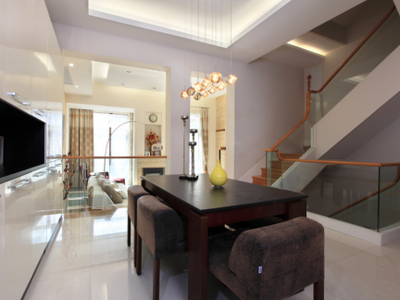 簡(jiǎn)約時(shí)尚躍層住宅的室內(nèi)裝飾裝修藝術(shù)